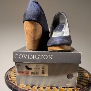 Covington Women's Dark Blue and Tan Heels